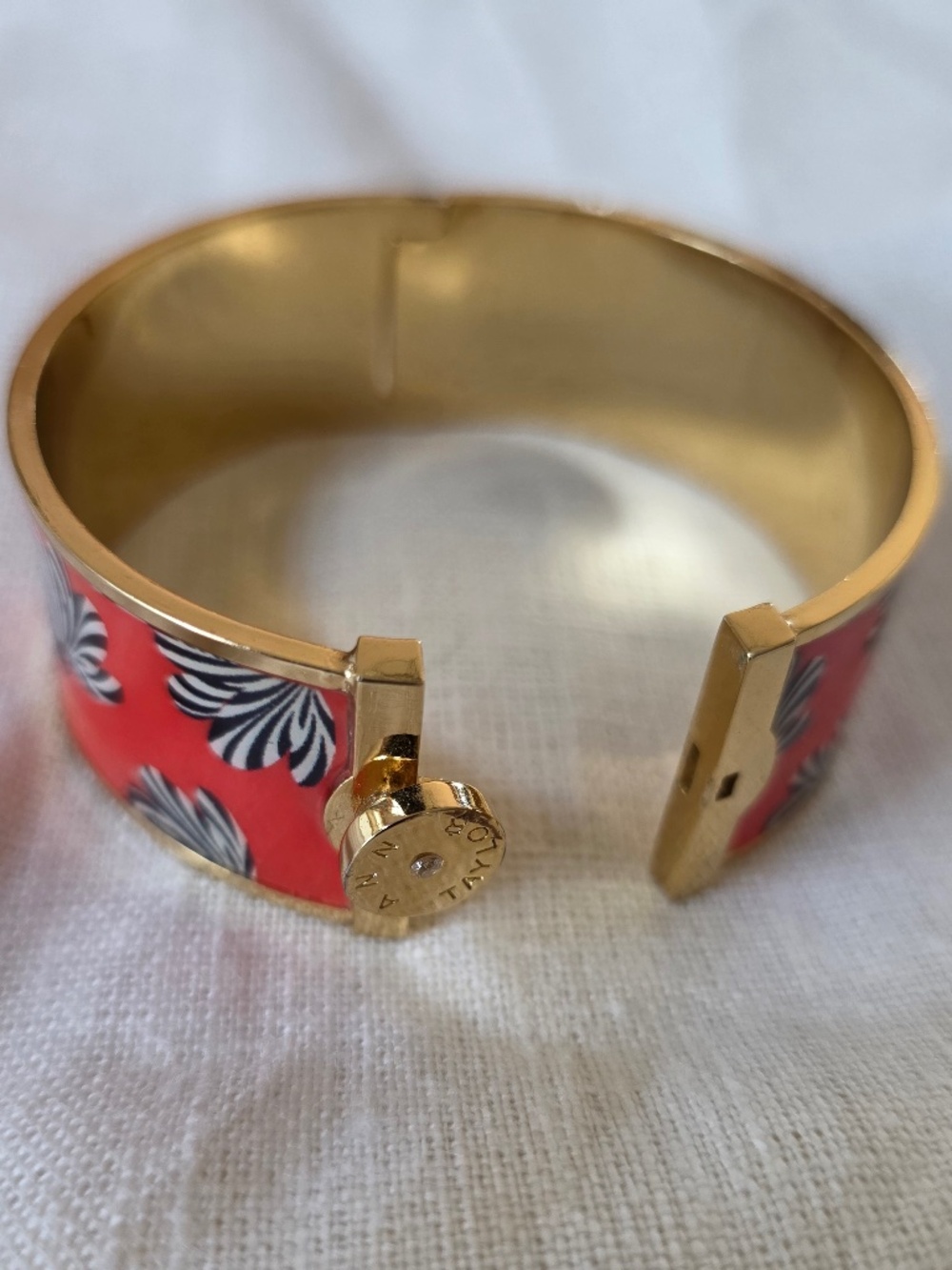 Enameled hinged bracelet - Picture 6 of 6